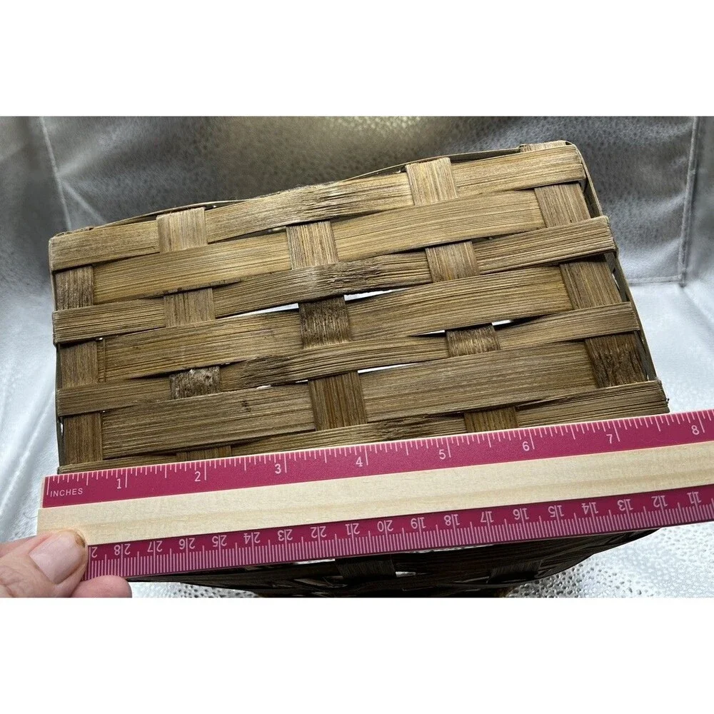 8 Inch Stenciled Basket Burlap Lined Edge And Handles. “Garlic”